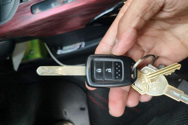 Used Honda XR-V 2015 1.8L EXi CVT Comfort Version
