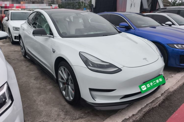 Used Tesla Model 3 2019 Long-Range Rear-Wheel-Drive Version
