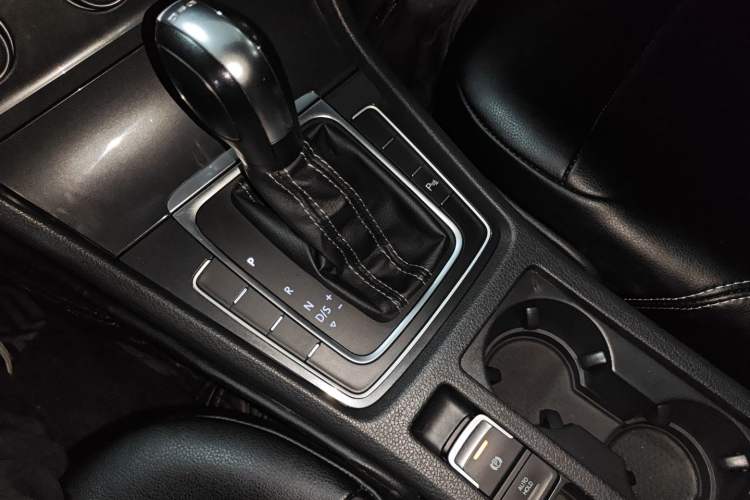 Used Volkswagen Golf 2017 230TSI Automatic Comfort Edition – Celebrating Milestone of One Million Units
