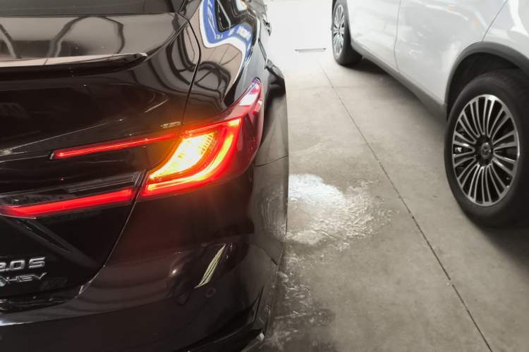 Used Toyota Camry 2024 Dual-Motor 2.0 HXS Sport Plus Edition
