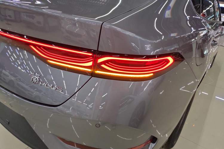 Used BYD Qin PLUS 2025 DM-i Smart Drive 55KM Leading Model
