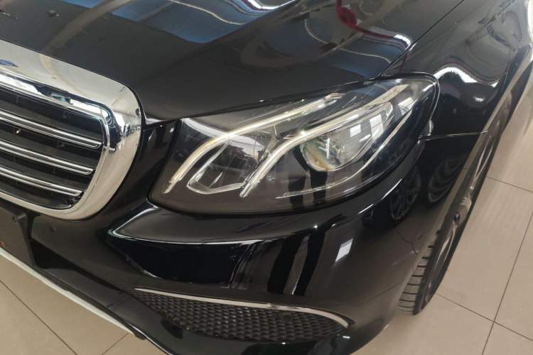 Used Mercedes-Benz E-Class 2016 E 300 L Stylish Model
