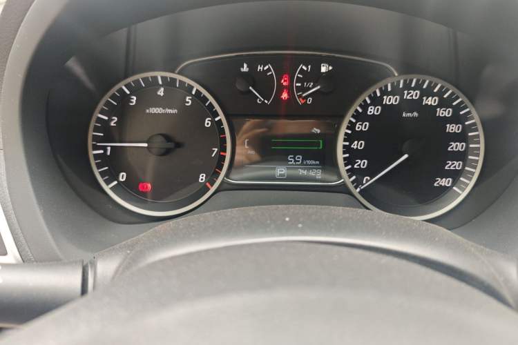 Used Nissan Sylphy 2019 1.6XV CVT Smart Connect Luxury Edition China VI Standard