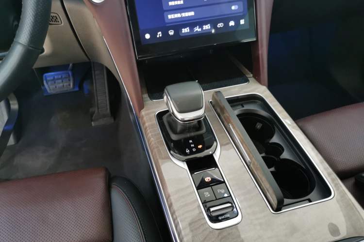 Used Hongqi HS7 2023 2.0T Automatic All-Wheel-Drive Flagship Edition Six Seats
