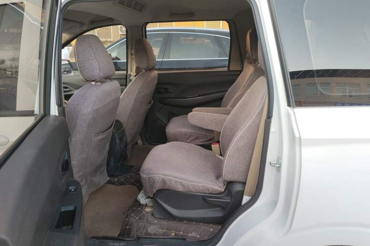 Used Wuling Hongguang 2021 1.5L Revised S Standard Version Hydraulic-Power-Assisted LAR
