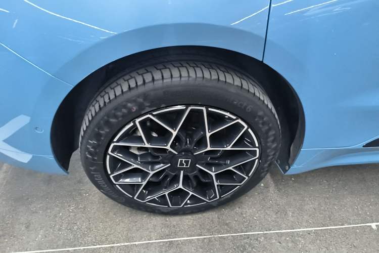 Used Zeekr 001 2025 YOU Edition 100 kWh All-Wheel Drive