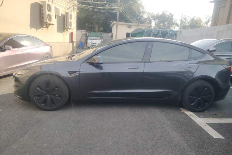Used Tesla Model 3 2025 Rear-Wheel-Drive Version