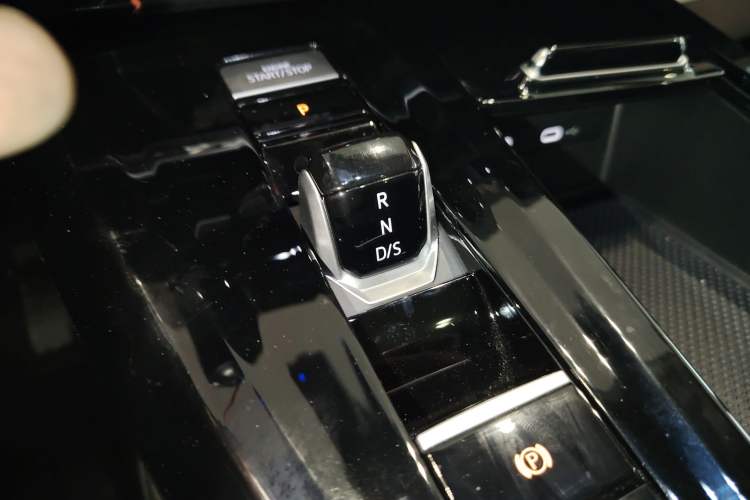 Used Volkswagen Talagon 2023 Facelift 380TSI All-Wheel-Drive Luxury Jiajing Pro 6-Seater
