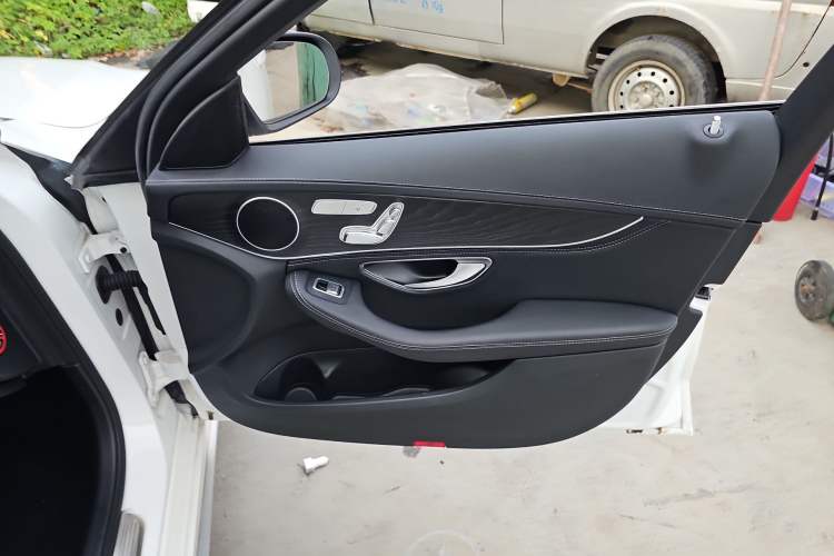 Used Mercedes-Benz C-Class 2017 Facelift C 200 L Sport Edition
