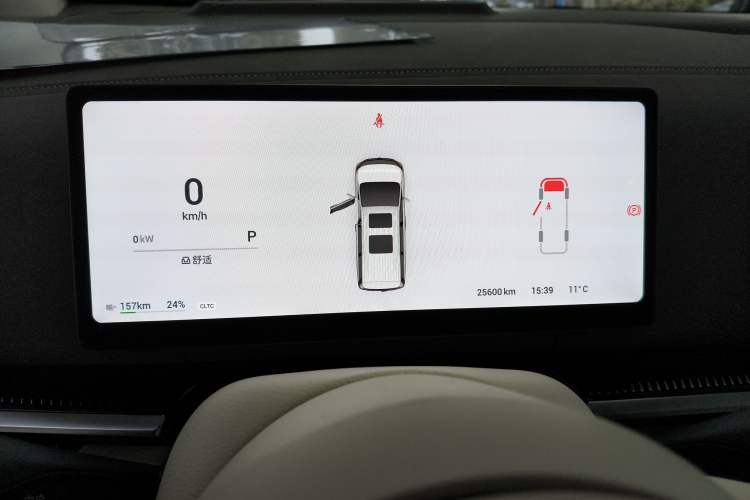 Used VOYAH Dream 2025 EV Four-Wheel Drive Flagship Kunpeng Edition
