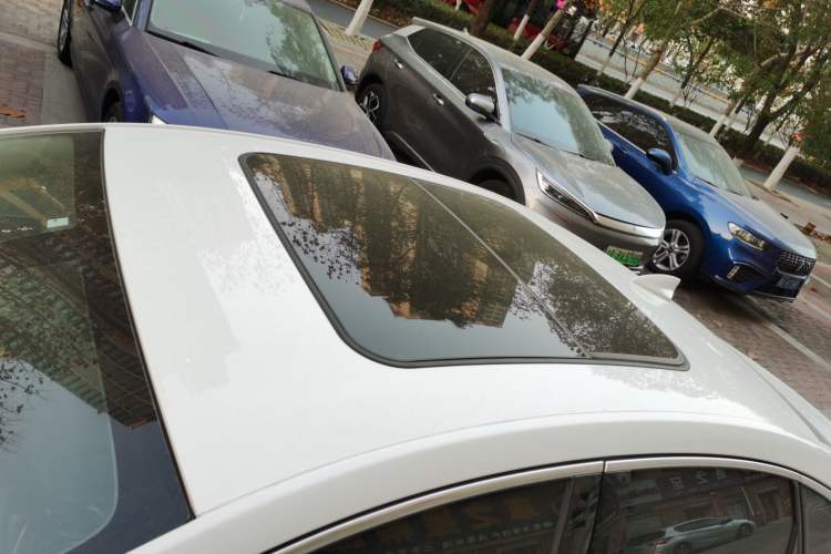 Used Buick Verano 2019 Sedan 20T Dual-Clutch Luxury Model
