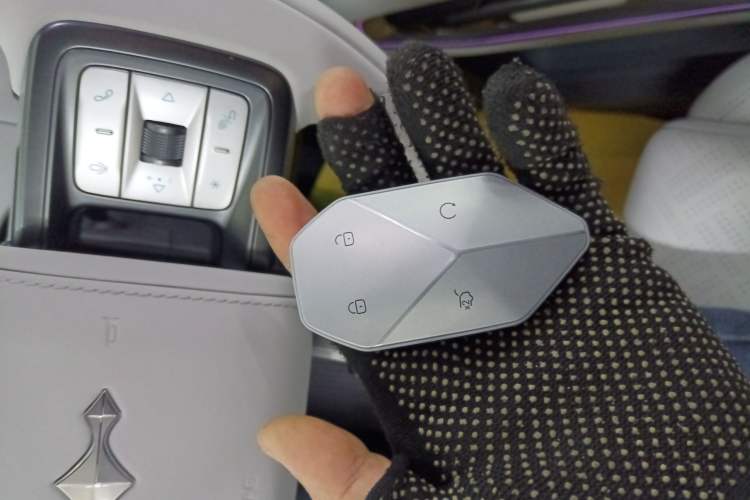 Used  Titanium 3 2025 501KM All-Wheel Drive Intelligent Driving Ultra Version
