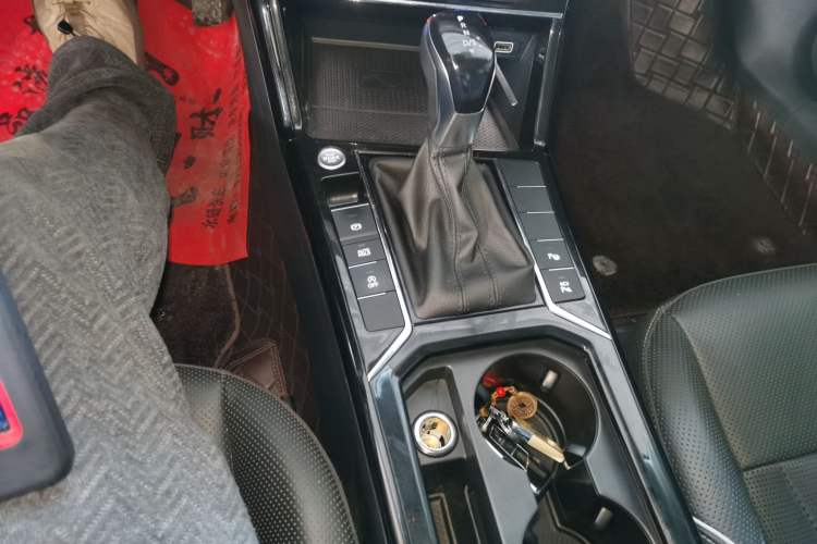 Used Volkswagen Passat 2023 330TSI Starry Luxury Edition
