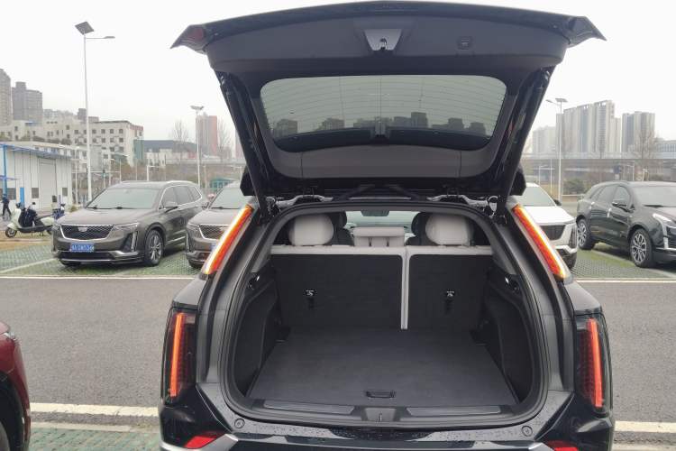 Used Cadillac OPTIQ 2024 Standard Range Version