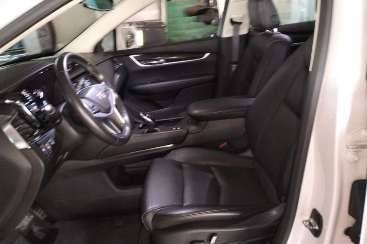 Used Cadillac XT5 2016 25T Luxury Model
