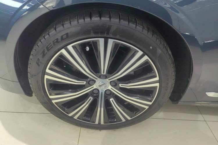 Used Volvo S90 2024 B5 Zhiyuan Luxury Edition