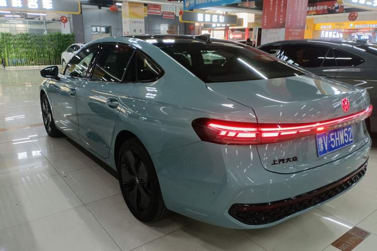 Used Volkswagen Passat 2025 Pro 380TSI Starry Dragon Luxury Edition
