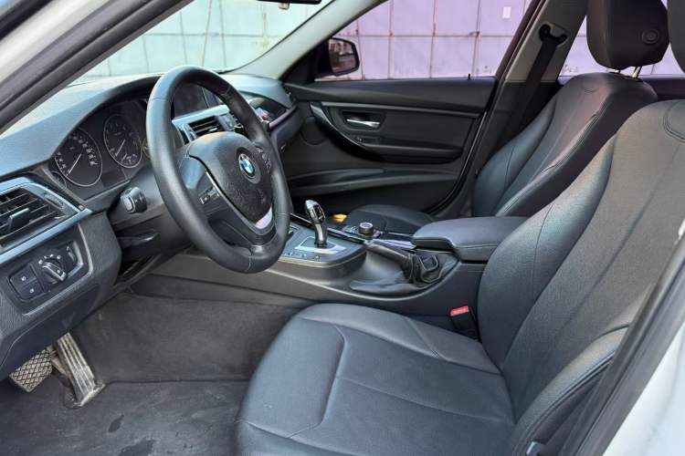 Used BMW 3 Series 2017 318i Fashion Model