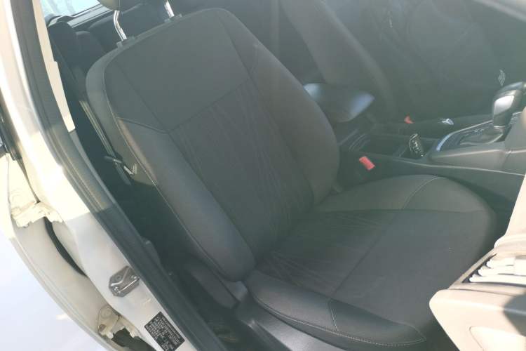 Used Ford Focus 2017 Hatchback 1.6L Automatic Comfort Plus SmartDrive Edition
