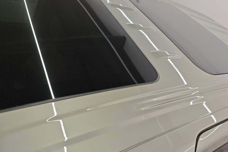 Used Buick GL8 2021 ES Landtrek 653T Luxury Model
