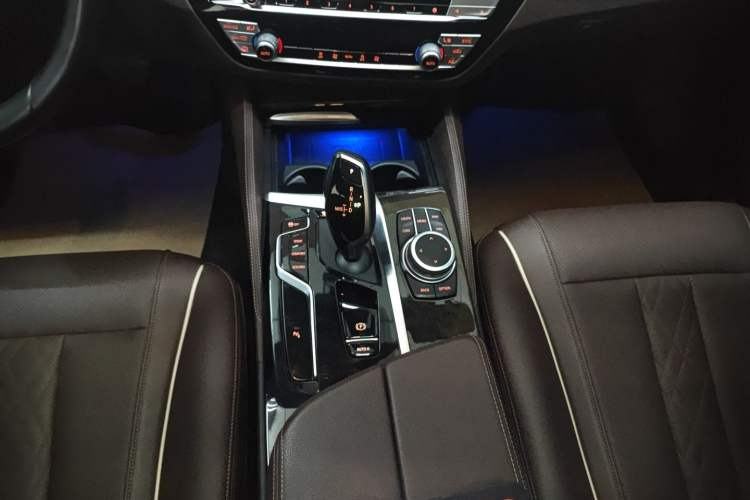 Used BMW 5 Series 2022 Restyled 525Li M Sport Package
