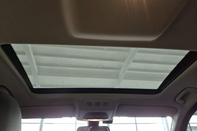 Used BMW 5 Series 2017 525Li Luxury Design Package
