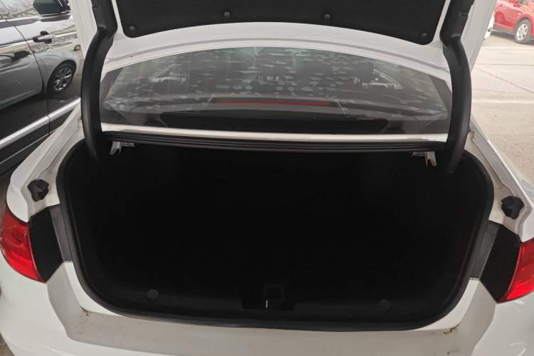 Used Geely Auto Emgrand GL 2017 1.8L DCT Elite Model
