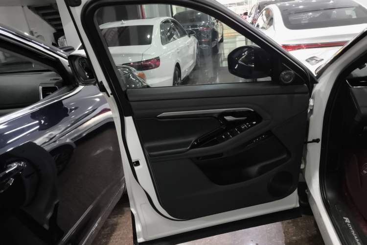 Used Land Rover Range Rover Evoque 2020 249 PS R-DYNAMIC SE Sport Technology Edition
