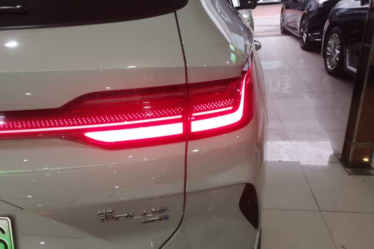 Used BYD Song PLUS New Energy 2025 DM-i Intelligent Driving 160KM Flagship Model
