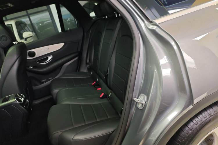 Used Mercedes-Benz GLC 2020 GLC 260 L 4MATIC Dynamic Model