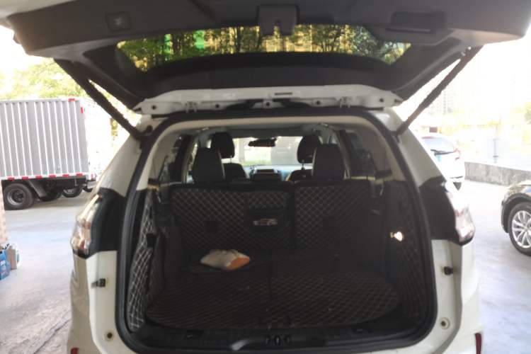 Used Ford Edge 2020 EcoBoost 245 Two-Wheel Drive Titanium 7-Seater