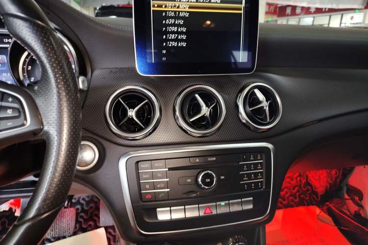 Used Mercedes-Benz GLA 2017 GLA 200 Fashion Model
