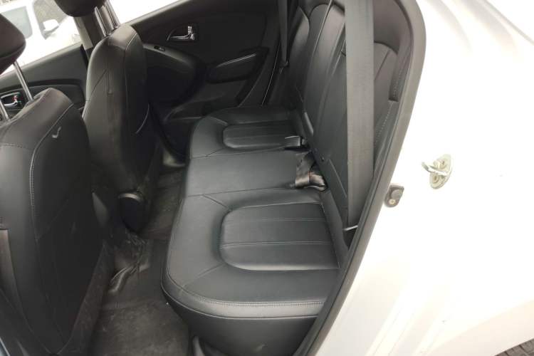 Used Hyundai ix35 2013 2.0L Automatic Two-Wheel Drive Smart GLS China IV Standard
