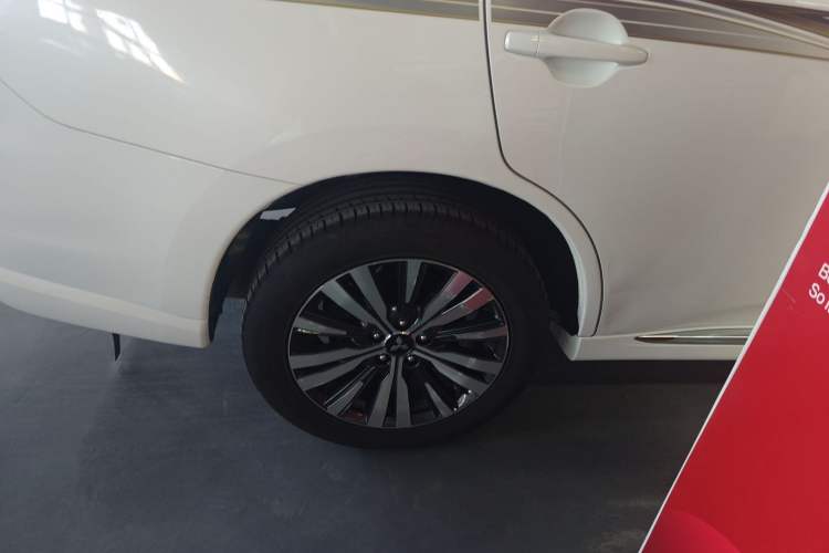 Used Mitsubishi Outlander 2021 Revised Version 2.0L Two-Wheel Drive Enjoyment Edition 5 Seats