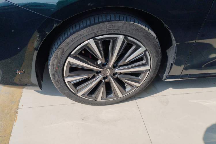 Used Chery Arrizo 8 2023 High-Energy Edition 2.0T DCT Luxury
