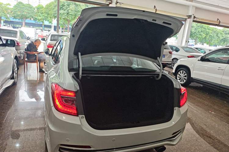 Used Honda Crider 2016 1.8L CVT Luxury Edition
