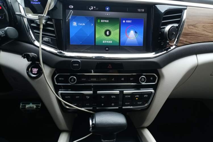 Used GAC Trumpchi GS8 2017 320T Two-Wheel Drive Luxury Smart Connectivity Version (7 Seats)
