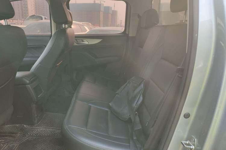 Used Great Wall Poer 2019 2.0T Commercial Version Manual Diesel 4x4 Elite Long-Box GW4D20M