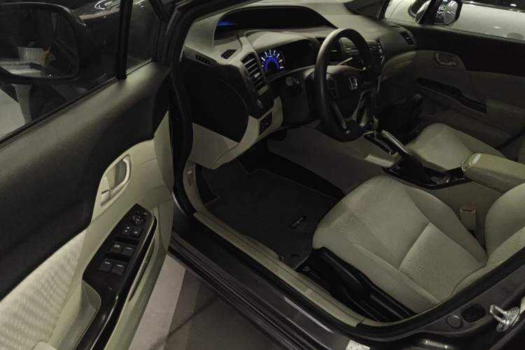 Used Honda Civic 2014 1.8L Automatic Classic Edition
