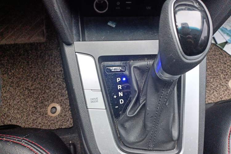 Used Hyundai Elantra (6th Generation / Lingdong) 2016 1.6L Automatic ZhiXuan – Elite Version
