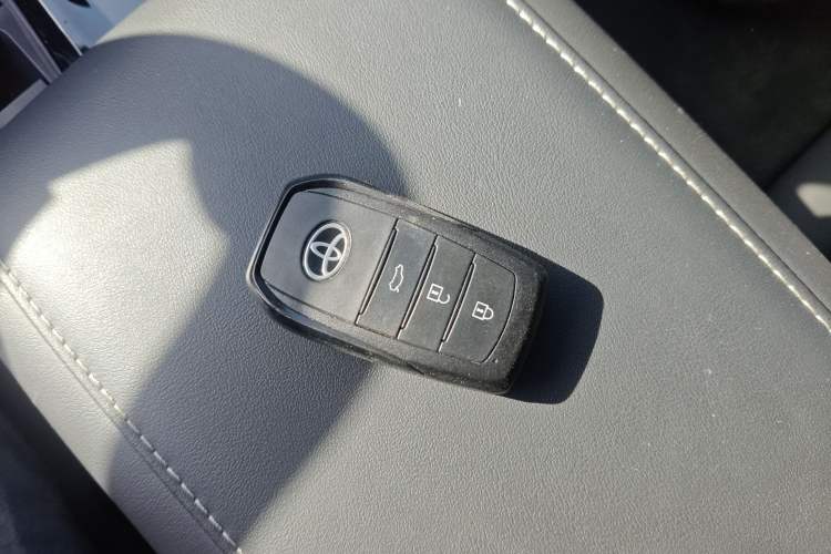 Used Toyota Camry 2025 Dual-Motor 2.0 HG Guanghui Edition
