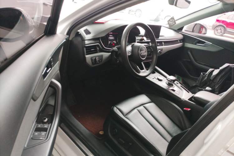 Used Audi A4L 2018 30th Anniversary Edition 40 TFSI Trendy Model