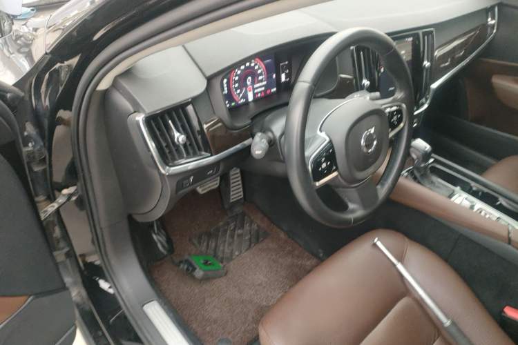 Used Volvo S90 2018 T4 Zhiyuan Edition