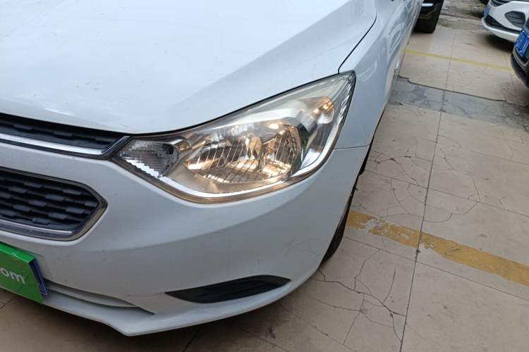 Used Chevrolet Sail 2015 Sail 3 1.5L Manual with Ideal Sunroof Edition
