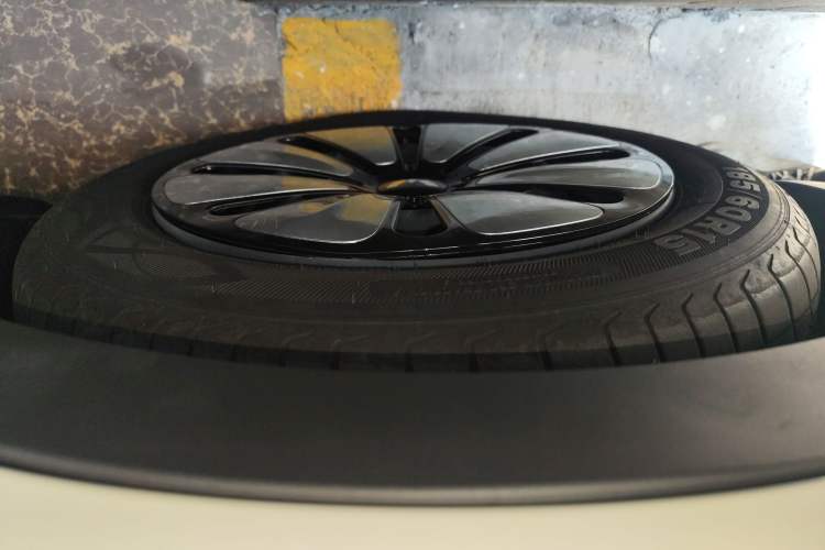 Used Wuling Bingo 2023 333 km Lingxi Connected+ Version
