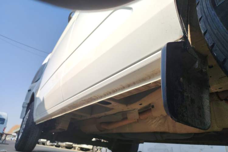 Used Ford Transit 2019 2.0T Diesel Multi-Purpose Commercial Vehicle Short Wheelbase Mid-Roof Design 6-Seater China VI Standard
