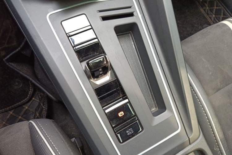 Used Volkswagen Golf 2023 Facelift 280TSI DSG R-Line Lite