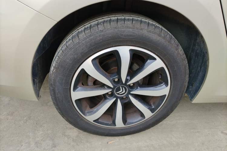 Used Citroen C4 Sega 2018 1.6L Manual Luxury Model
