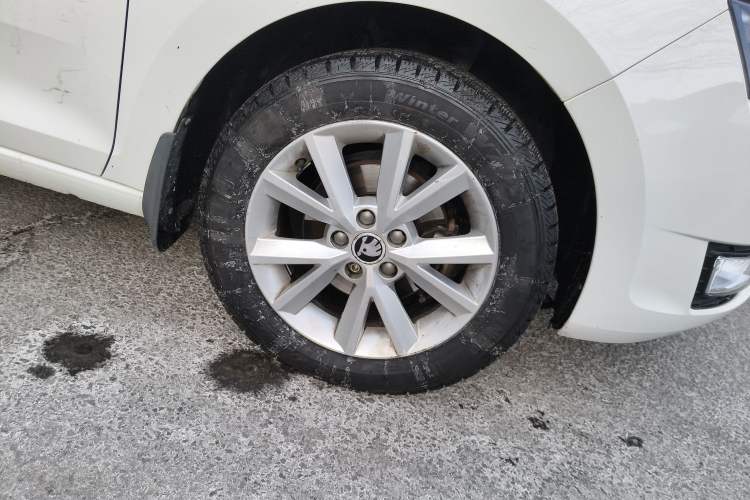 Used Skoda Rapid 2015 1.4L Manual Smart Selection Model