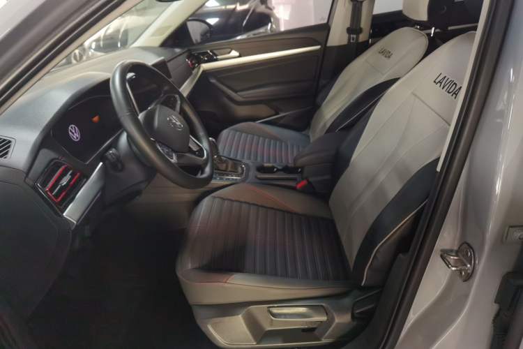 Used Volkswagen Lavida 2023 300TSI DSG Starry Full-Comfort Edition
